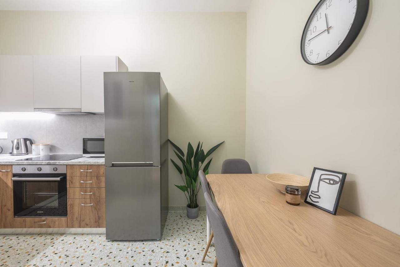 The "Warm" Apartment เอเธนส์ ภายนอก รูปภาพ