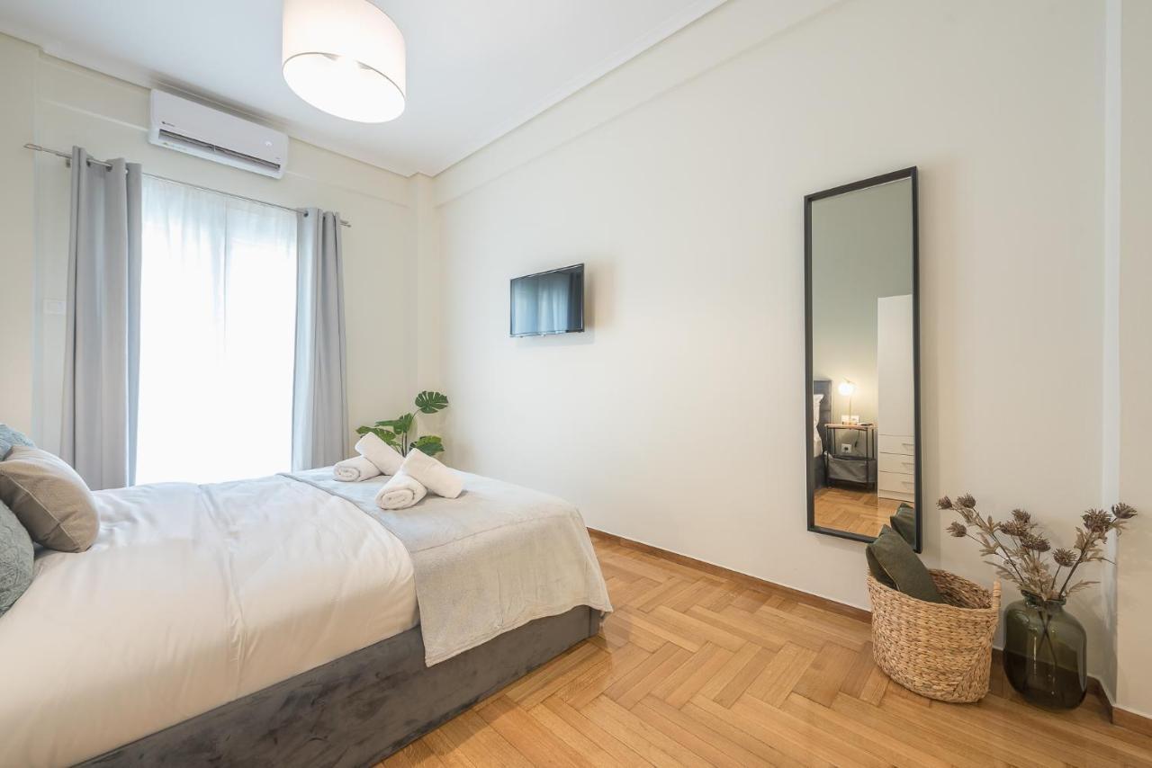 The "Warm" Apartment เอเธนส์ ภายนอก รูปภาพ